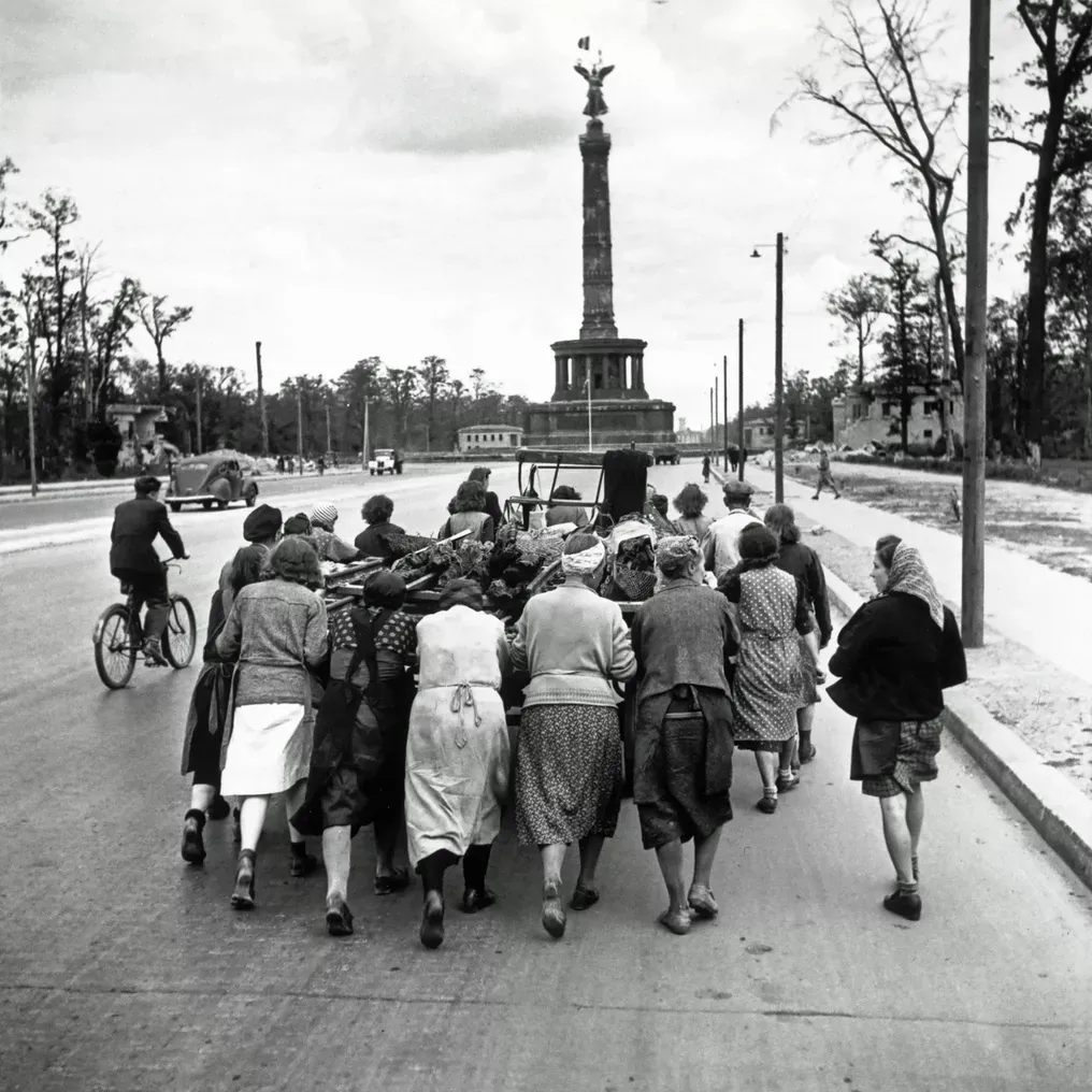 Robert Capa (1913–1954) - Group of the women (Trümmerfrauen) engaged in clearing away the rubble in the ruined city, Berlin